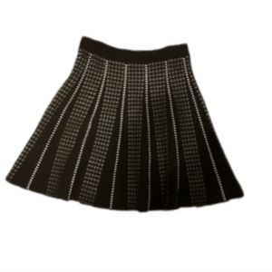 BCBG Maxazria skirt size med